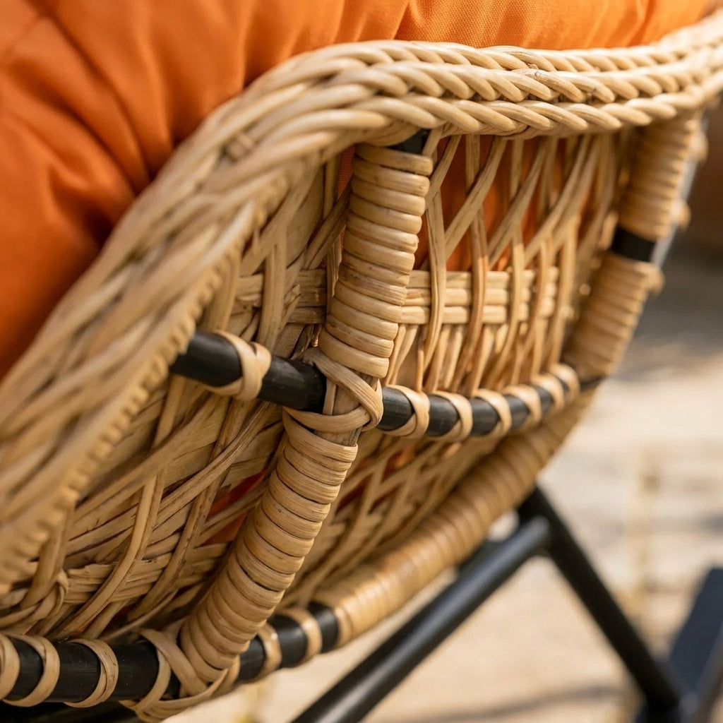 Fauteuil à bascule PALUA, gros plan sur la texture du tissu