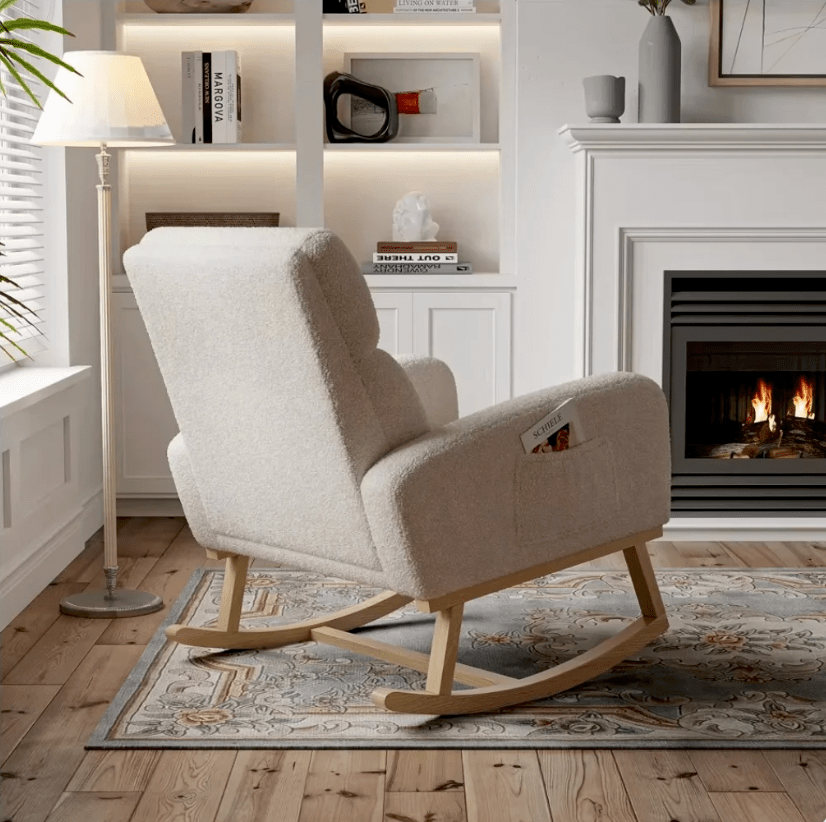 Fauteuil à bascule TENDRYS, en situation d'usage, coloris blanc
