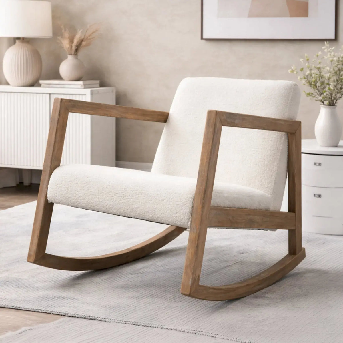 Fauteuil à bascule VALENE, en situation dans un intérieur