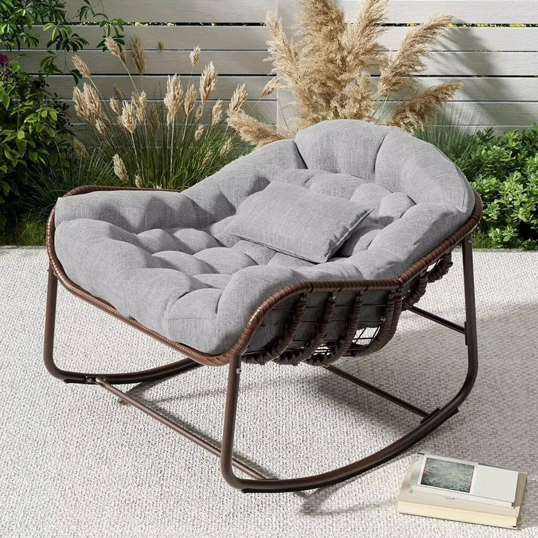 Fauteuil à bascule OVALIA, vue de trois quarts, coloris noir