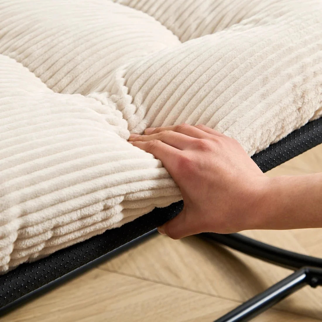 Fauteuil à bascule TIALYS, en situation dans un intérieur