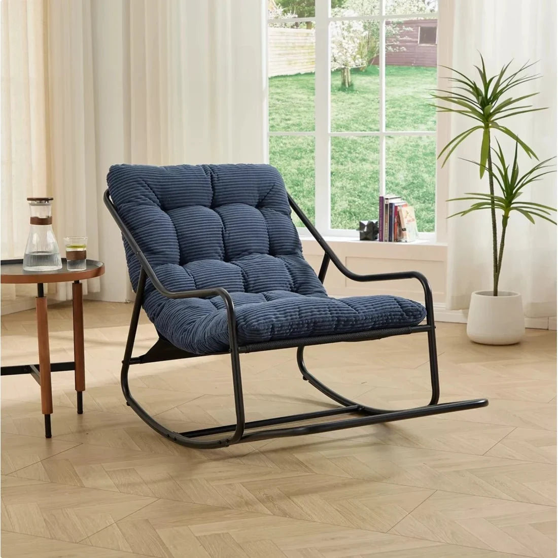 Fauteuil à bascule TIALYS, en situation dans un intérieur, coloris bleu