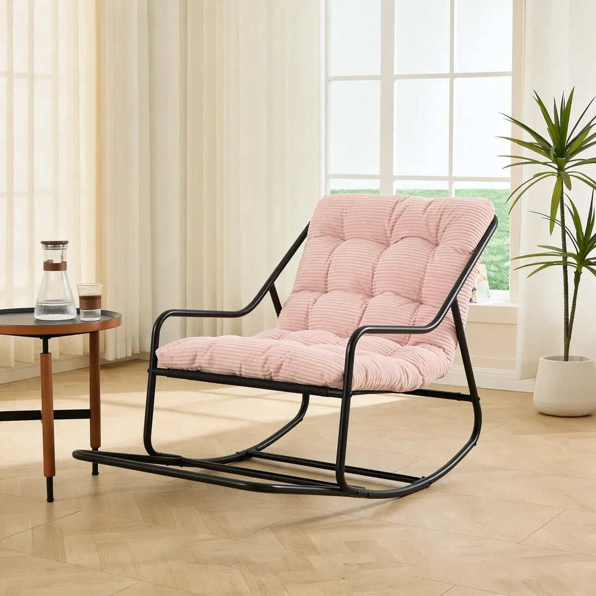 Fauteuil à bascule TIALYS, en situation dans un intérieur, coloris rose