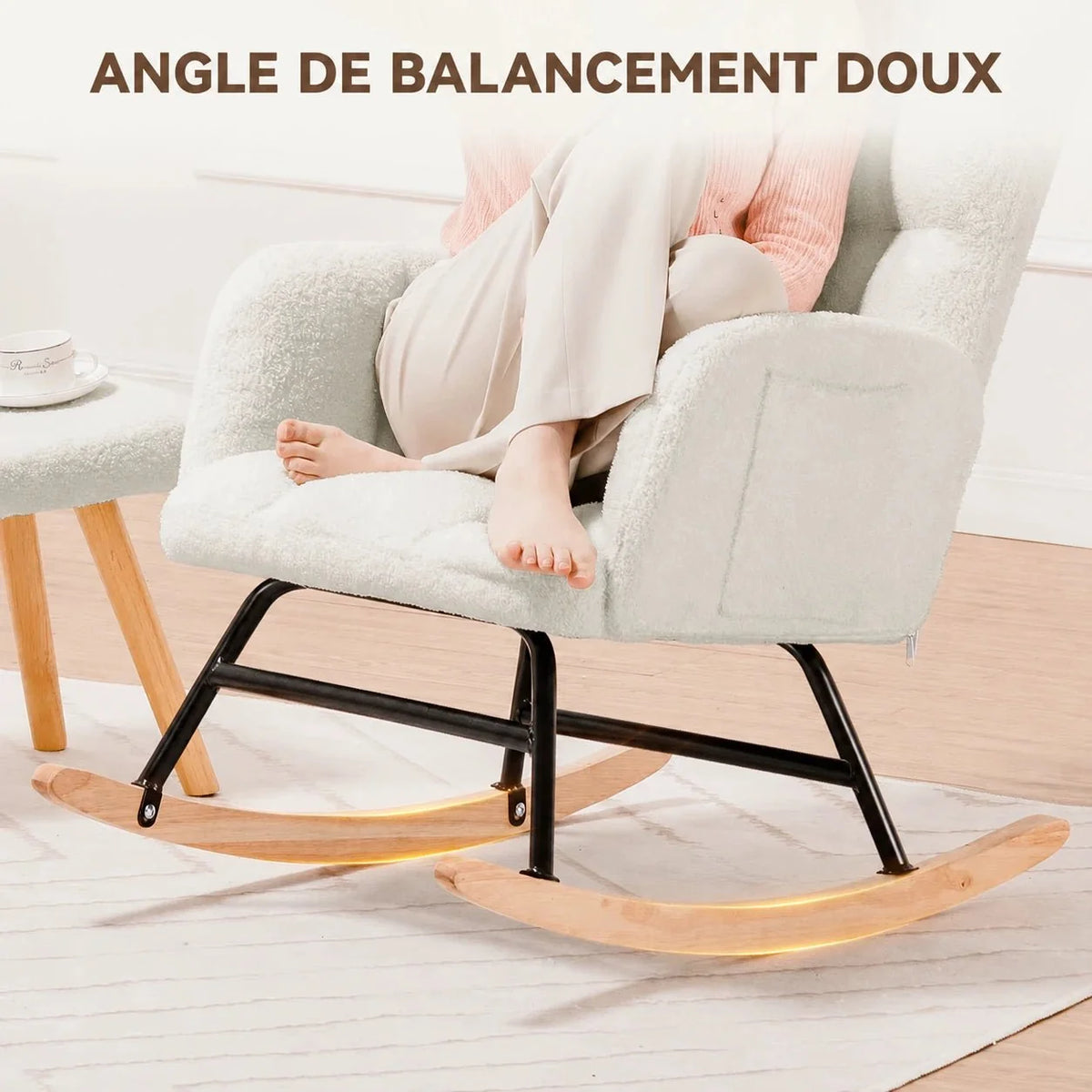 Fauteuil à bascule AERYS, vue de trois quarts (3)
