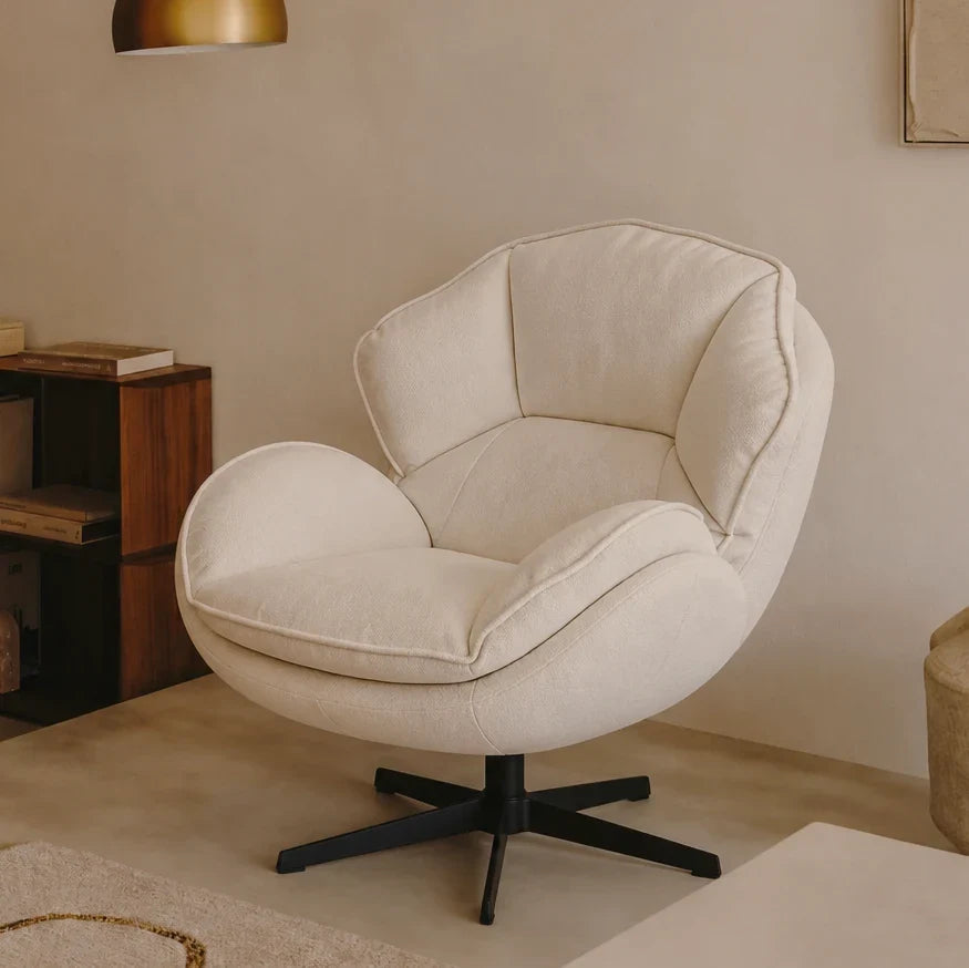 Fauteuil pivotant VESPRA, vue de trois quarts, coloris crème